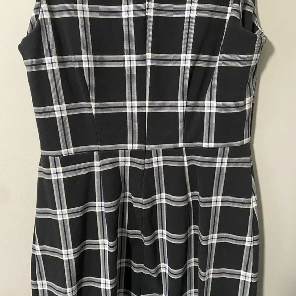 Old Navy Plaid Dress - Picture 8 of 9